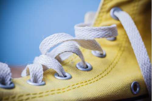 Elastic shoelaces vs. traditional shoelaces